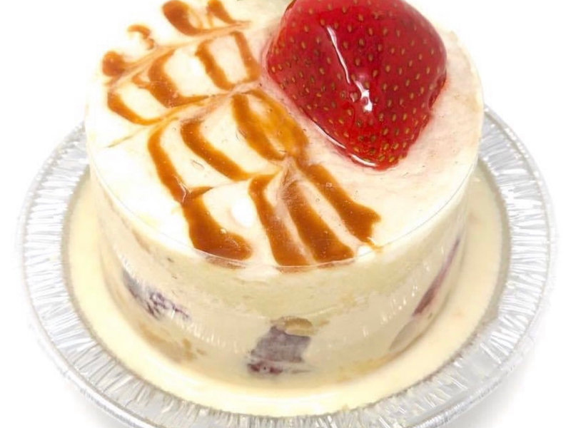 Strawberry Tres Leches Round